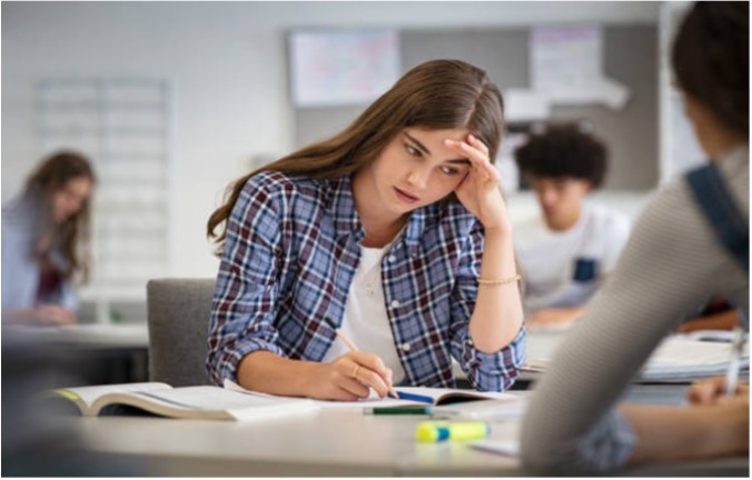 AIUTARE BAMBINI E RAGAZZI NELLO STUDIO. I metodi per organizzare le attività di studio. Le strategie di intervento. I ruoli degli operatori coinvolti AIUTARE BAMBINI E RAGAZZI NELLO STUDIO. I metodi per organizzare le attività di studio. Le strategie di intervento. I ruoli degli operatori coinvolti