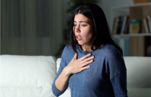LA VIOLENZA DOMESTICA. Conoscere il fenomeno, attivare una rete di protezione per la vittima, offrire un sostegno psicologico efficace.