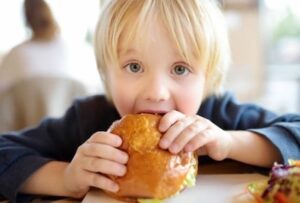 Disturbi alimentari in infanzia: prevenzione, diagnosi e cura