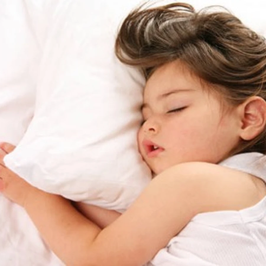 IL SONNO NEI BAMBINI. STRATEGIE PER AIUTARE GENITORI E BIMBI.