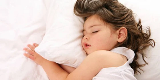 IL SONNO NEI BAMBINI. STRATEGIE PER AIUTARE GENITORI E BIMBI.