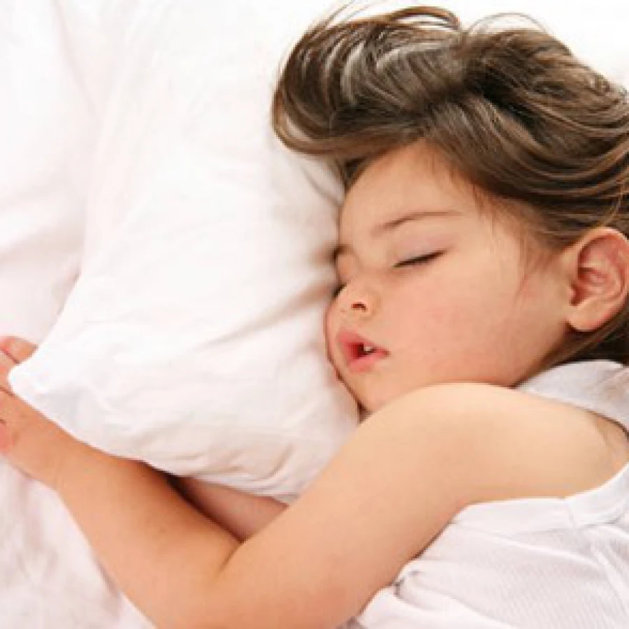 IL SONNO NEI BAMBINI. STRATEGIE PER AIUTARE GENITORI E BIMBI.